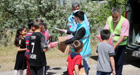 Elazığ Belediyesi Bayramda Çocukları Unutmadı