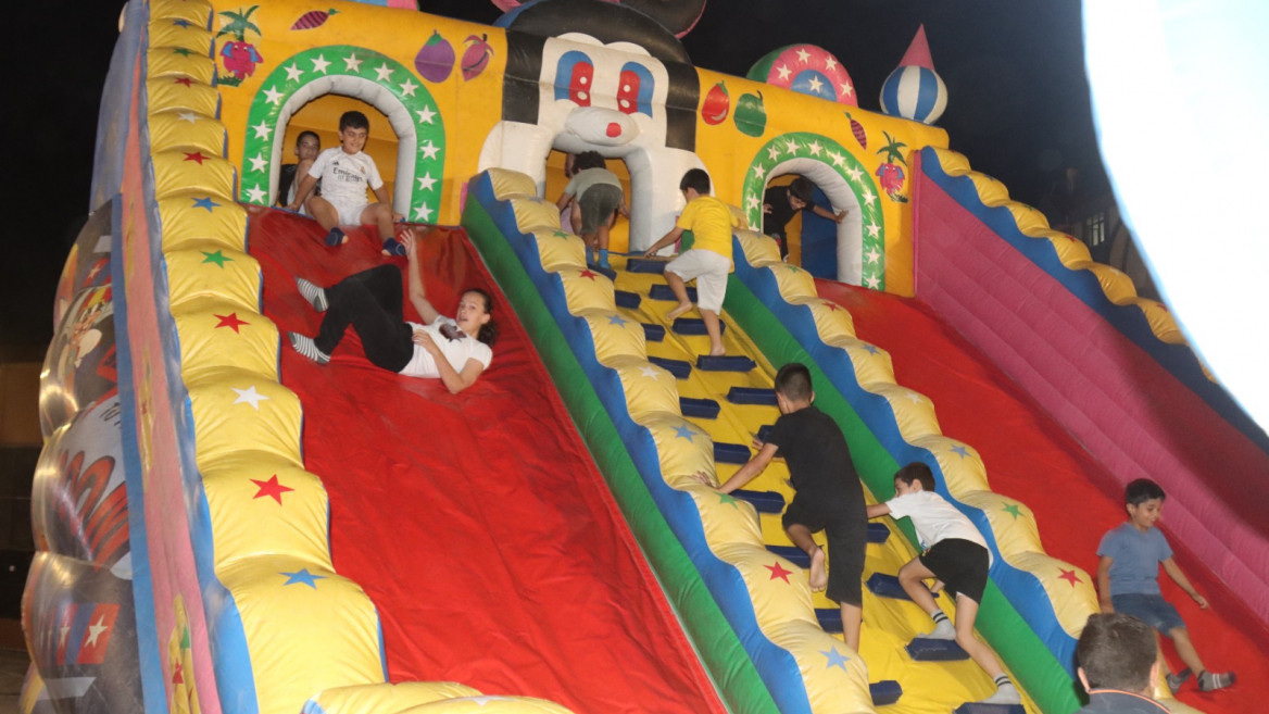 Elazığ Belediyesi Çocuk Şenlikleri Başladı