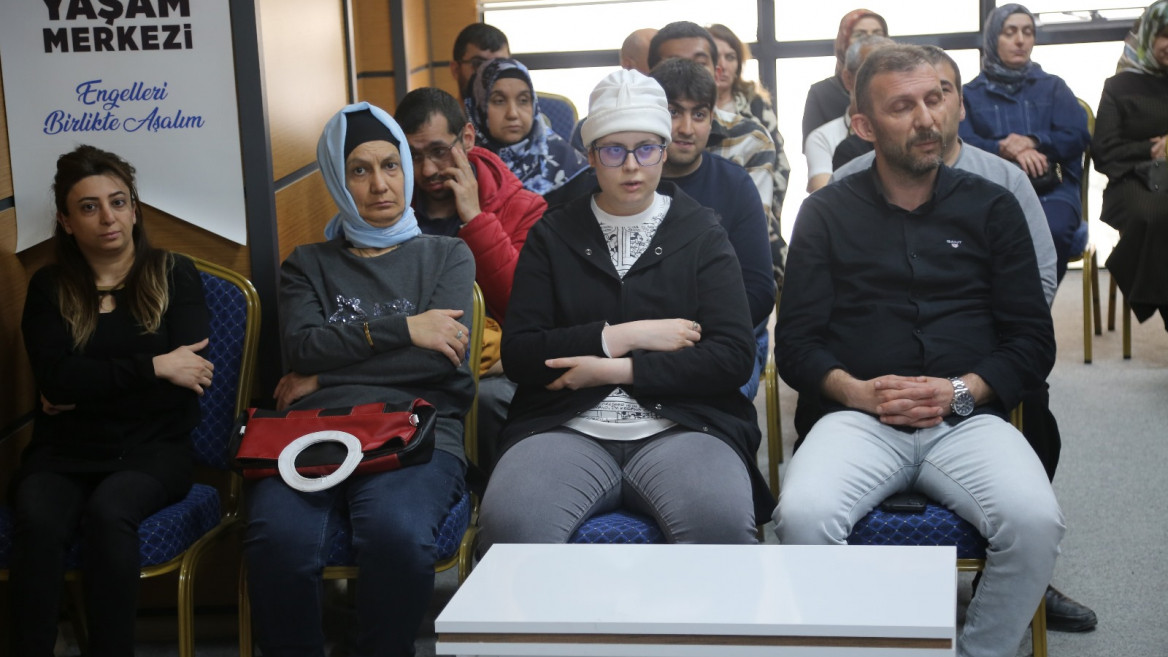 Elazığ Belediyesi, Dil ve Konuşma Becerileri Semineri Düzenledi