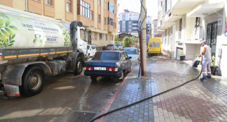 Elazığ Belediyesi Ekipleri Olgunlar Mahallesi'nde Kapsamlı Temizlik Çalışması Yaptı