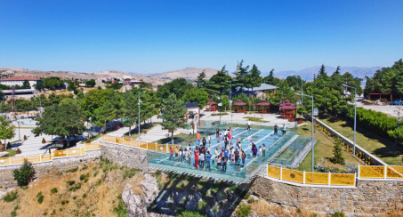 Elazığ Belediyesi, Elazığ'ı Yeni Yaşam Alanları, Parklar Ve Yeşille Donatmaya Devam Ediyor