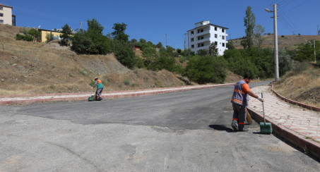 Elazığ Belediyesi, Esentepe Mahallesi'nde Temizlik Çalışması Yaptı