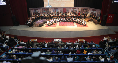 Elazığ Belediyesi Gönüllü Halk Korosu, Elazığlıları İlk Defa Müzikal Tiyatro İle Buluşturdu