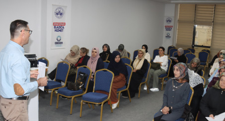 Elazığ Belediyesi, Kadınlara Yönelik E-Ticaret Eğitimi Veriyor