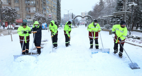 Elazığ Belediyesi Karla Mücadele İçin Görev Başında