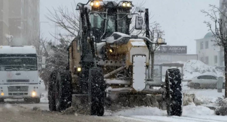 Elazığ Belediyesi Karla Mücadele Ekiplerinden Anında Müdahale
