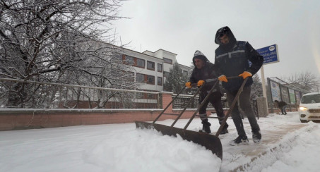 Elazığ Belediyesi Karla Mücadele Ekipleri Sahada
