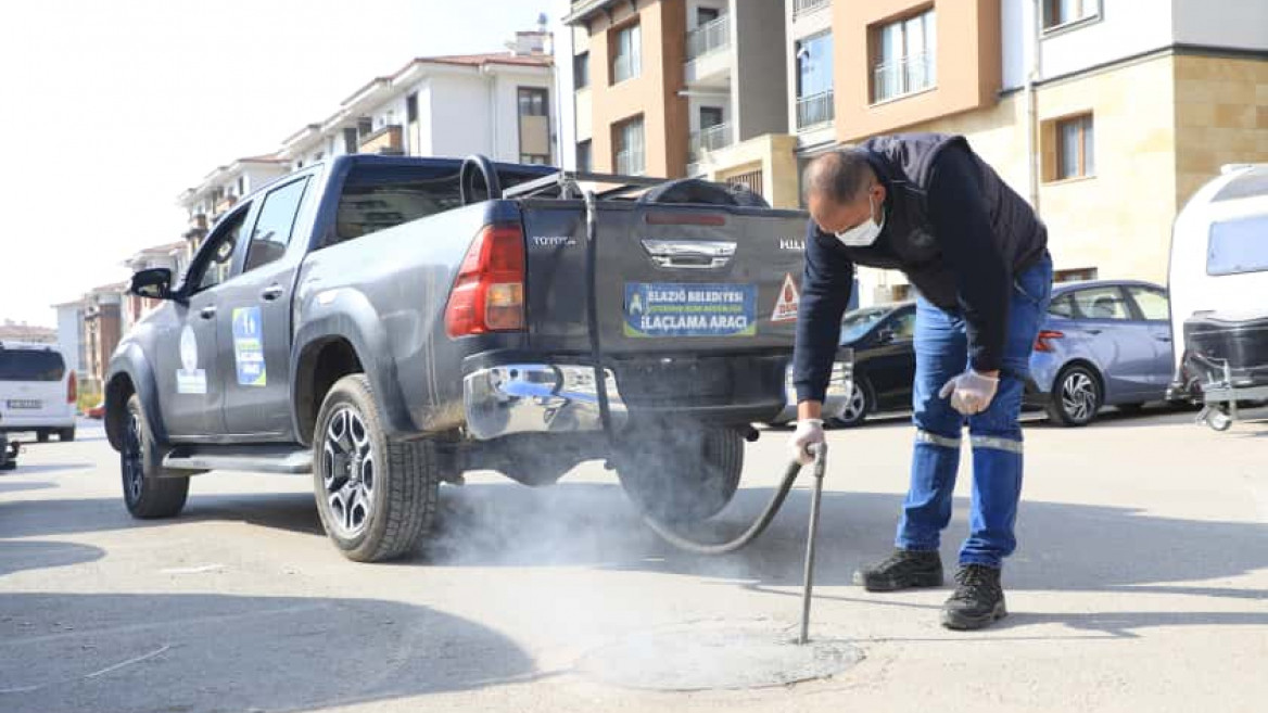 Elazığ Belediyesi, Kent Genelinde İlaçlama Çalışmalarını Sürdürüyor