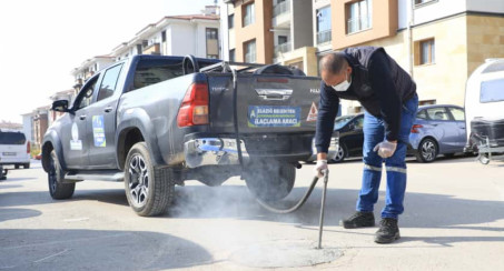 Elazığ Belediyesi, Kent Genelinde İlaçlama Çalışmalarını Sürdürüyor
