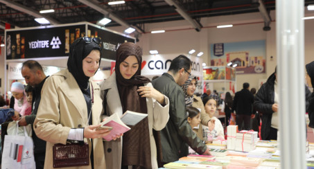 Elazığ Belediyesi Kitap Fuarı'na Yoğun İlgi