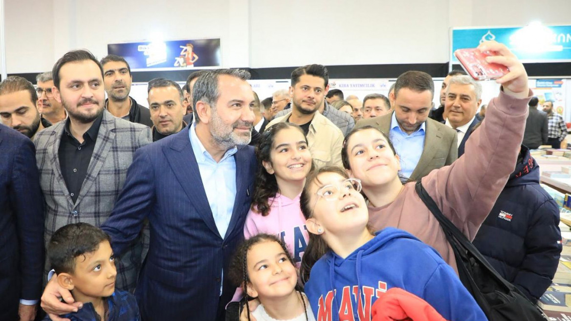 ELAZIĞ BELEDİYESİ KİTAP FUARI KAPILARINI AÇTI