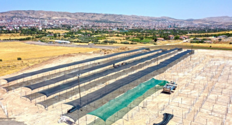 ELAZIĞ BELEDİYESİ KURBAN SATIŞ VE KESİM YERLERİNDE ÇALIŞMALARINI SÜRDÜRÜYOR