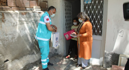 Elazığ Belediyesi'nden İhtiyaç Sahibi Aileler ve Engelli Vatandaşlara Bayram Hediyesi