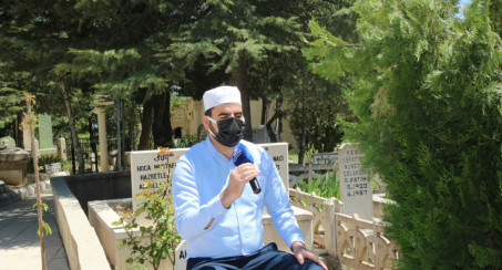 Elazığ Belediyesi'nden Kabristanlarda Kur'an-ı Kerim Ziyafeti