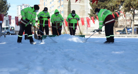 Elazığ Belediyesi'nden Karla Mücadelede Etkin Çalışma