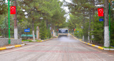 Elazığ Belediyesi'nden Mezarlık Alanlarında Bayram Hazırlığı