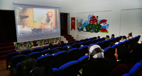 Elazığ Belediyesi'nden Miniklere Sinema Keyfi