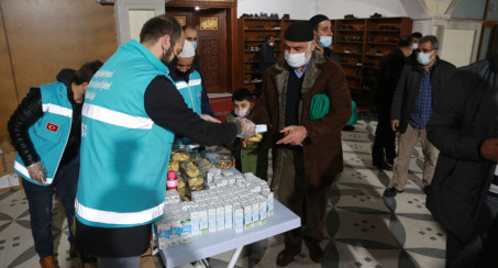 Elazığ Belediyesi'nden Miraç  Kandilinde Süt, Kandil Simidi ve Lokum İkramı