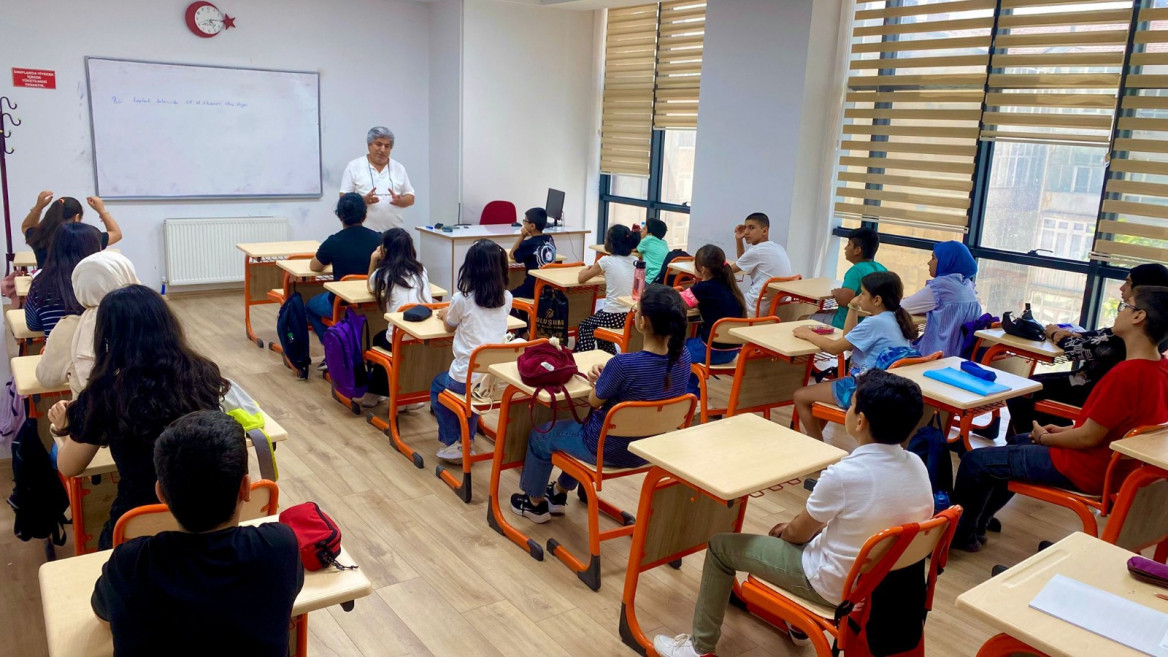 Elazığ Belediyesi'nin Düzenlediği Yaz Kursları Başladı
