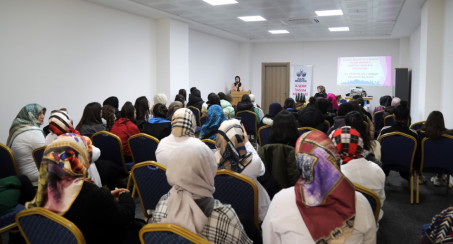 Elazığ Belediyesi'nin Gençlere Rehber Olduğu Kariyer Günleri Başladı