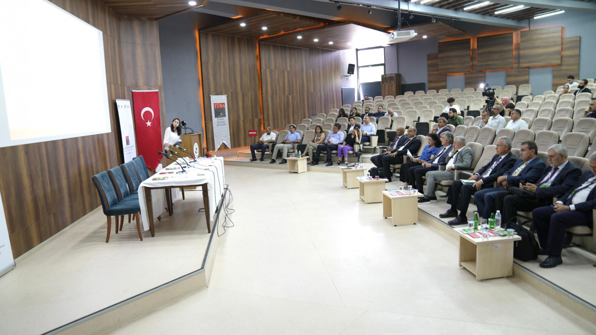 ELAZIĞ BELEDİYESİ'NİN KATKILARI İLE TÜBA ELAZIĞ'DA SEMPOZYUM DÜZENLEDİ