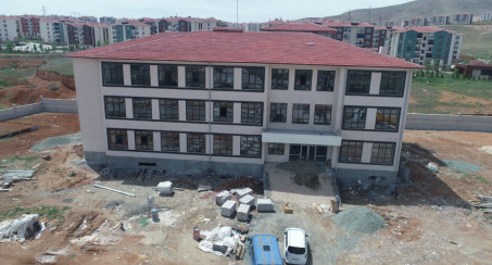 ELAZIĞ BELEDİYESİ'NİN ŞEHRE KAZANDIRACAĞI OKUL YENİ DÖNEMDE HİZMET VERMEYE BAŞLAYACAK