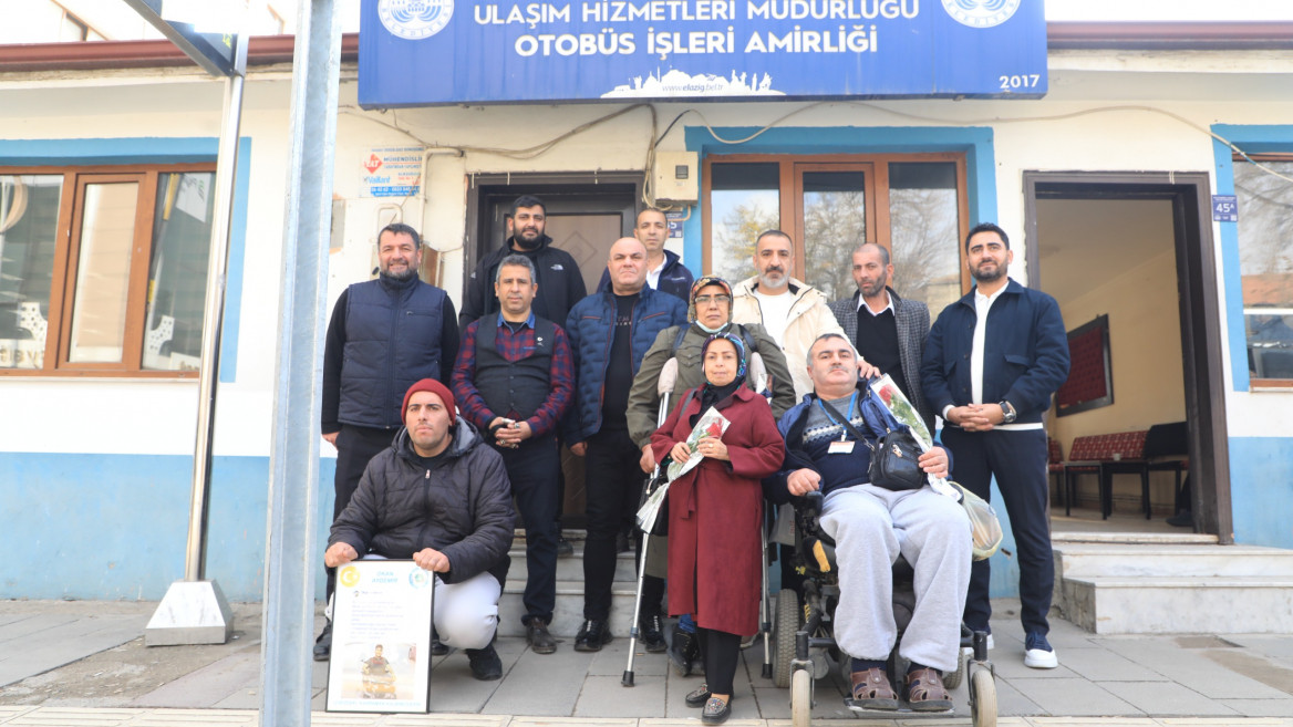 Elazığ Belediyesi Otobüs Şoförlerinden 3 Aralık'ta Anlamlı Jest