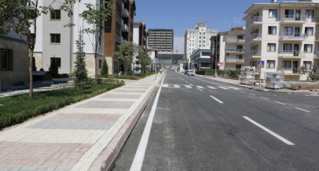 ELAZIĞ BELEDİYESİ PARKE-BORDÜR ÇALIŞMALARINI SÜRDÜRÜYOR