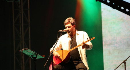 Elazığ Belediyesi Ramazan Etkinliklerinin İkinci Gününde Uğur Işılak Sahne Aldı