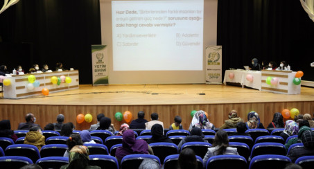 Elazığ Belediyesi ve İHH Ödüllü Kitap Okuma Yarışması Düzenledi