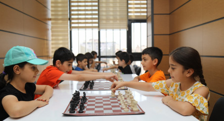 Elazığ Belediyesi Yaz Kurslarına Katılan Çocuklara Sertifikaları Verildi