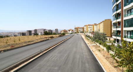 Elazığ Belediyesi Yol Çalışmalarını Sürdürüyor