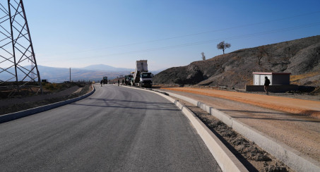 Elazığ Belediyesi, Yol Genişletme Çalışmalarına Devam Ediyor
