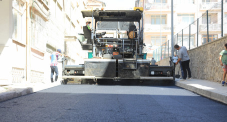 Elazığ Belediyesi, Yol Yenileme Çalışmalarını Sürdürüyor