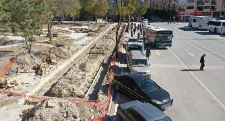 Elazığ Belediyesi, Yolcu Dostu Otobüs Duraklarını Hizmete Sunuyor