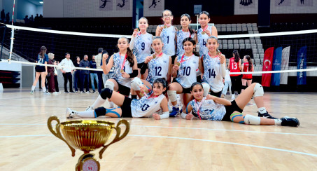 Elazığ Belediyespor, Her Kulvarda Başarıya Koşuyor