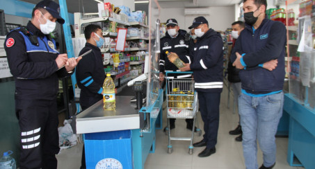Elazığ'daki Marketlerde Fahiş Fiyat ve Stok Denetimleri Yapıldı