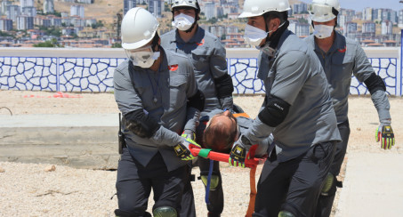 ELBAK, Eğitimlerin Ardından Akreditasyon Sınavına Katıldı