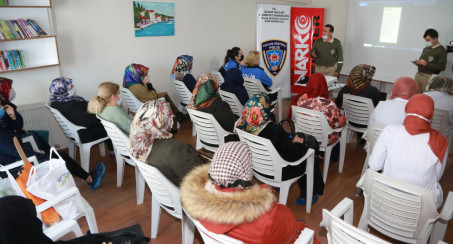 'En İyi Narkotik Polis Anne' Projesine Yönelik Eğitim Semineri Verildi
