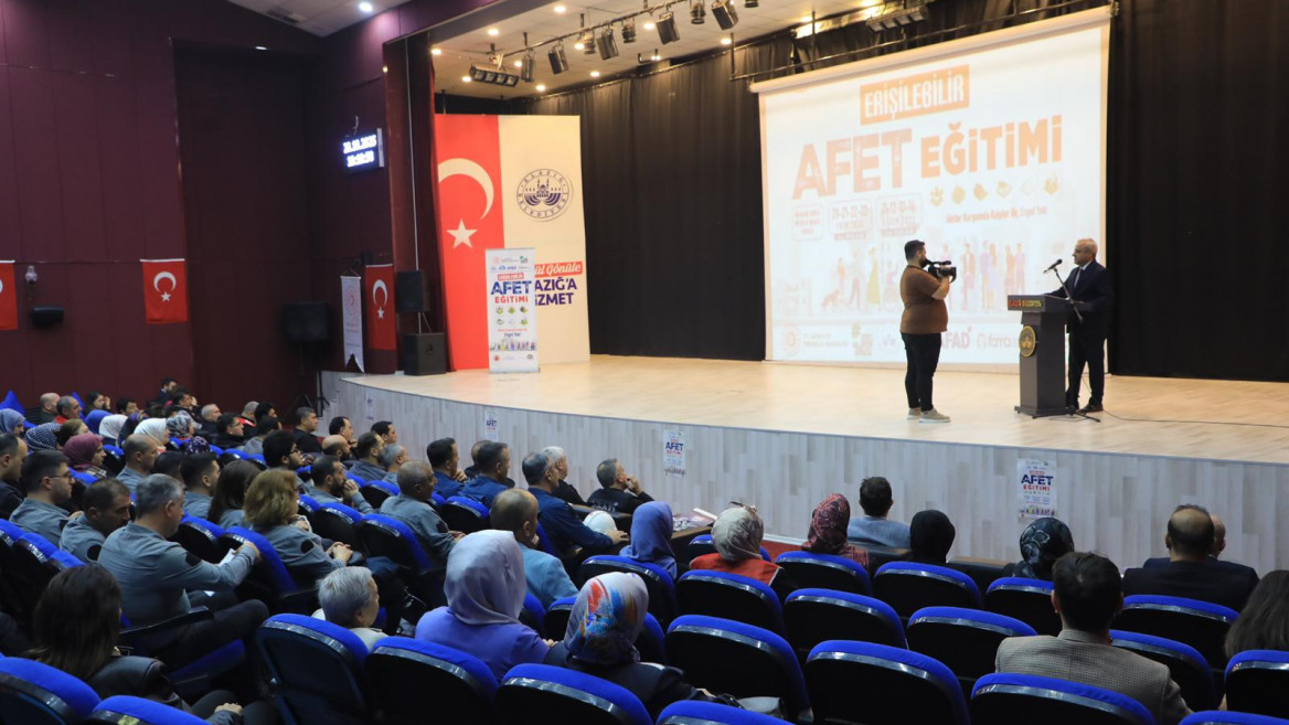 'Erişilebilir Afet Eğitimi Projesi'nin Eğitimleri Başladı