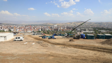 BAŞKAN ŞERİFOĞULLARI, SAHA ÇALIŞMALARINI SÜRDÜRÜYOR