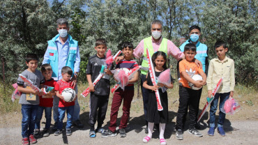 Elazığ Belediyesi Bayramda Çocukları Unutmadı