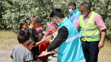 Elazığ Belediyesi Bayramda Çocukları Unutmadı