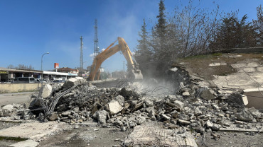 ESKİ ŞEHİRLER ARASI OTOBÜS TERMİNALİ YIKIM ÇALIŞMALARI BAŞLADI