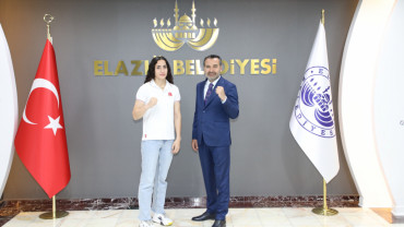ELAZIĞ BELEDİYESPOR'UN BAŞARILI SPORCULARINDAN BAŞKAN ŞERİFOĞULLARI'NA TEŞEKKÜR ZİYARETİ