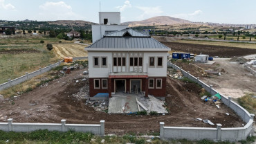 BAŞKAN ŞERİFOĞULLARI, İNCELEMELERİNE DEVAM EDİYOR