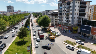 Elazığ Belediyesi, Cumhuriyet Mahallesi'nde Kanalizasyon ve Yağmur Suyu Hattı Çalışmaları Başlattı