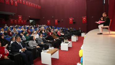 AHISKA TÜRKLERİNİN GELENEK VE GÖRENEKLERİ ANLATILDI
