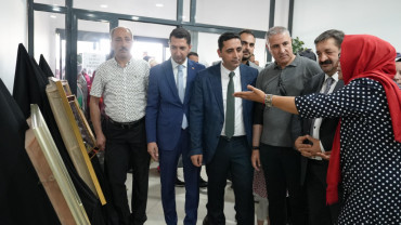 ELAZIĞ BELEDİYESİ SOSYALHANE'DE ÜRETİLEN ÜRÜNLERİN YER ALDIĞI SERGİ TÖRENLE AÇILDI
