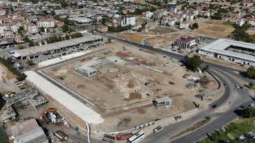 Başkan Şerifoğulları Doğu Park'ta İncelemelerde Bulundu